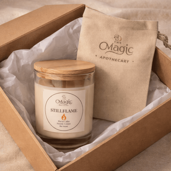 Stillflame, candela aromaterapica, confezione regalo con scatola e pochette, per calma e meditazione, The Magic Apothecary