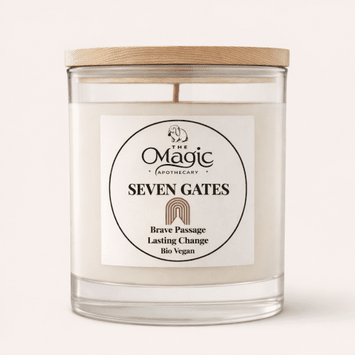 Seven Gates, candela aromaterapica, vaso di vetro con coperchio in legno, etichetta frontale, per coraggio e trasformazione, The Magic Apothecary