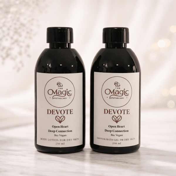 Due flaconi Devote, lozione corpo e docciaschiuma per pelle secca, 250 ml, The Magic Apothecary